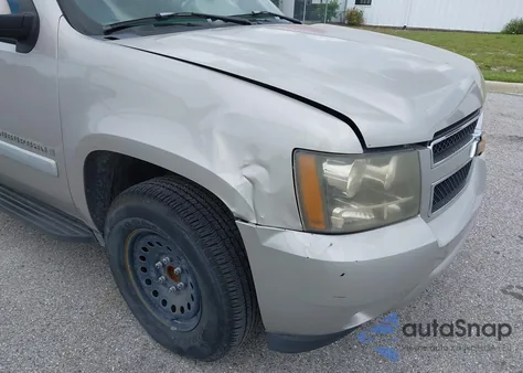 2007 Chevrolet Suburban 1500 Lt из США, поврежденный, VIN 3GNFC16047G150382